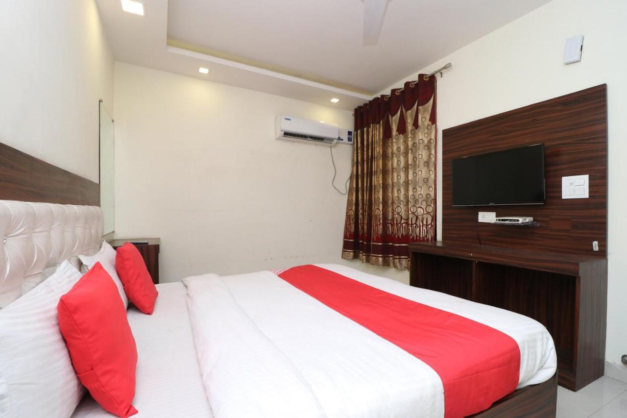 Hotel Golden Heart Amritsar Ngoại thất bức ảnh