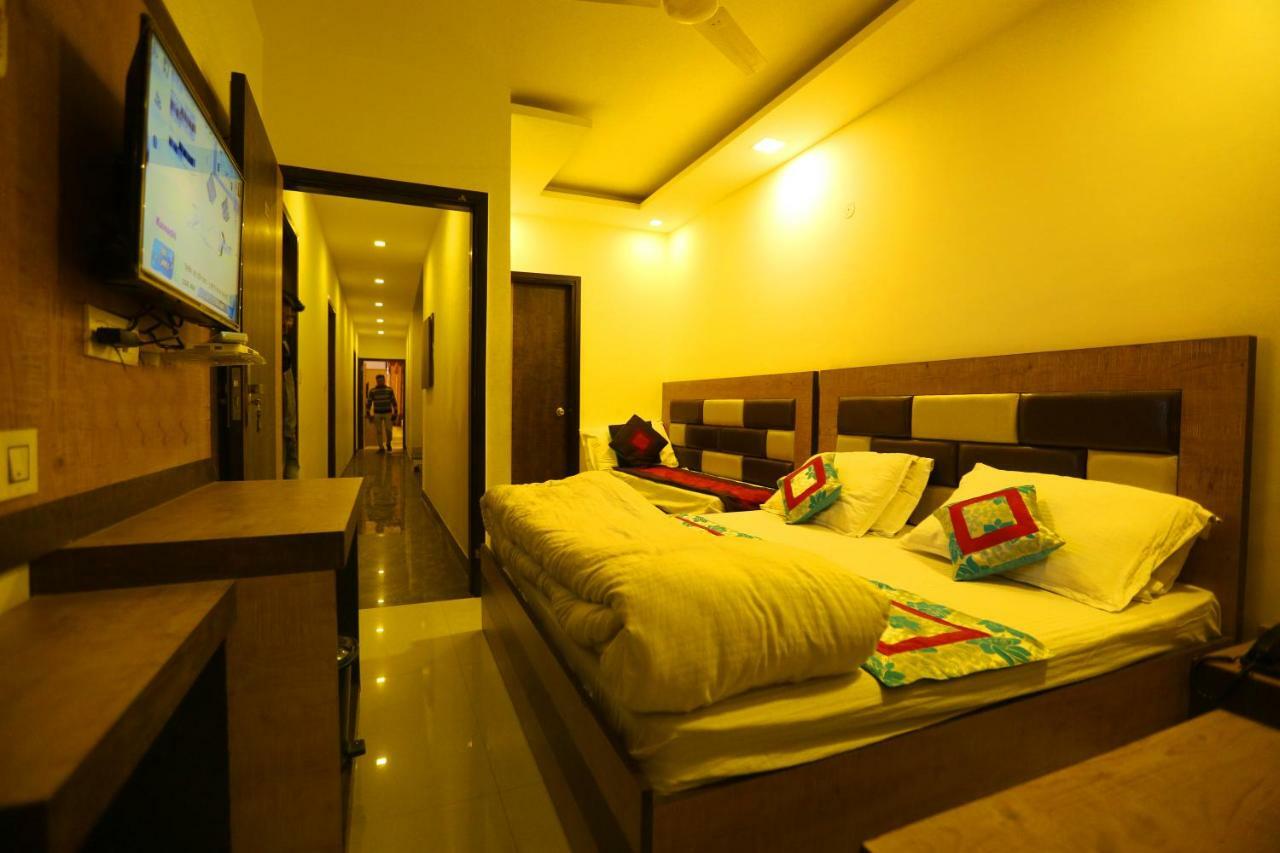 Hotel Golden Heart Amritsar Ngoại thất bức ảnh